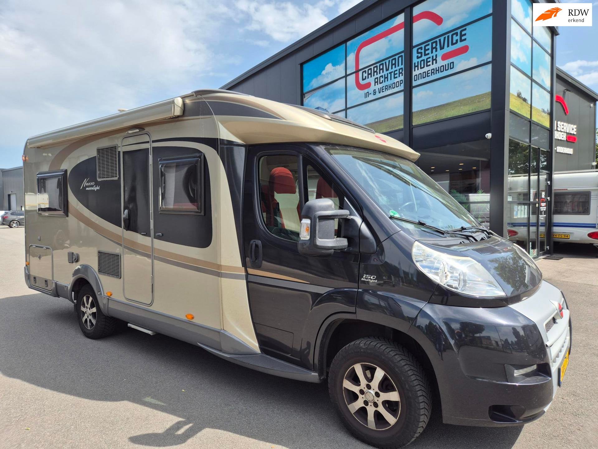 Buerstner Fiat NEXXO 660 Frans bed, Airco + luifel 2e eig., Caravans en Kamperen, Campers, Bedrijf, Half-integraal, Fiat, Omvormer