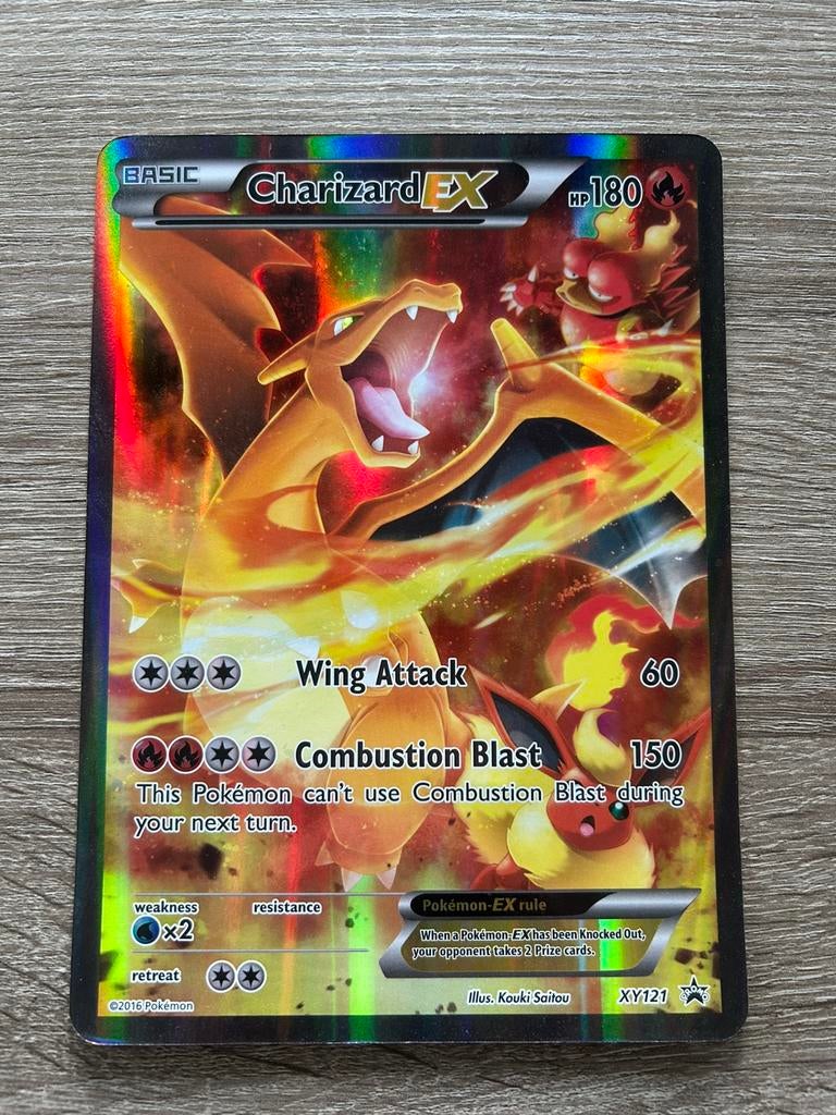 Charizard jumbo Pokémon kaart XY121 promo, Hobby en Vrije tijd, Verzamelkaartspellen | Pokémon, Ophalen of Verzenden, Zo goed als nieuw