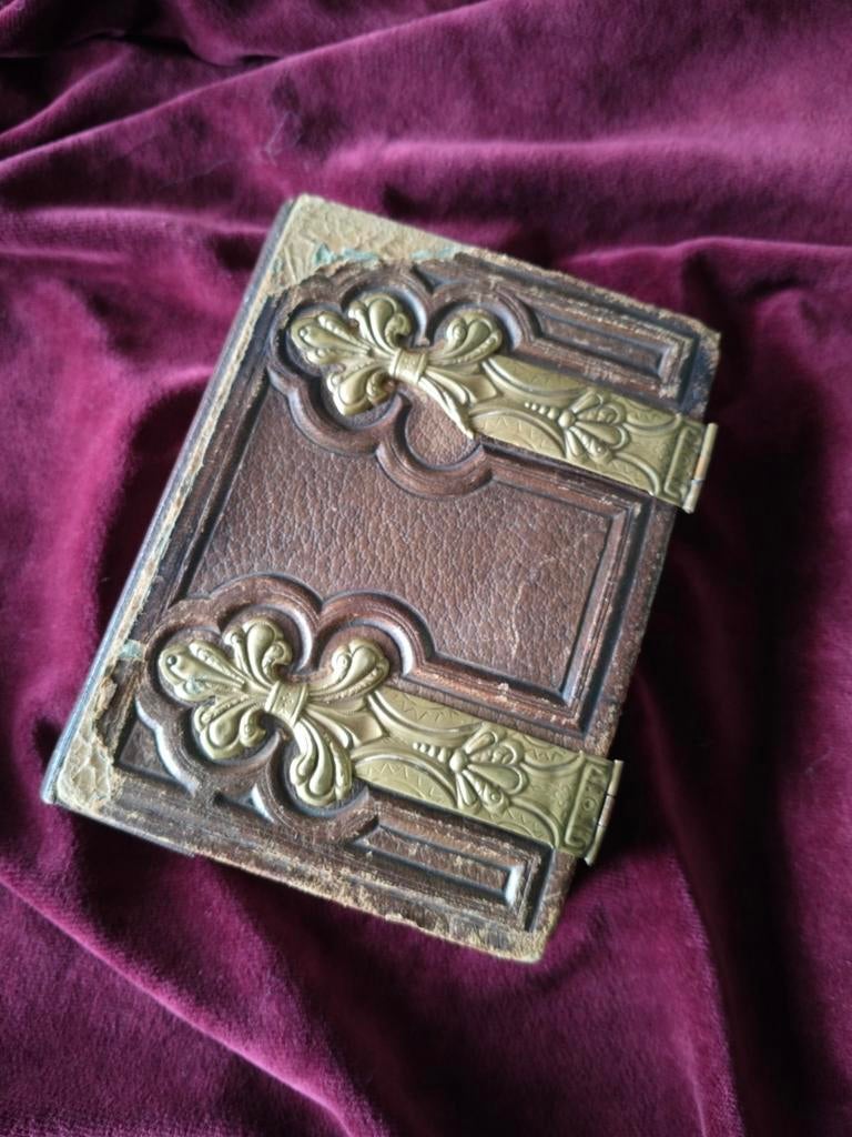 Antiek fotoalbum met 11 kleine foto's van Royals, Antiek en Kunst, Ophalen of Verzenden, Onbekend