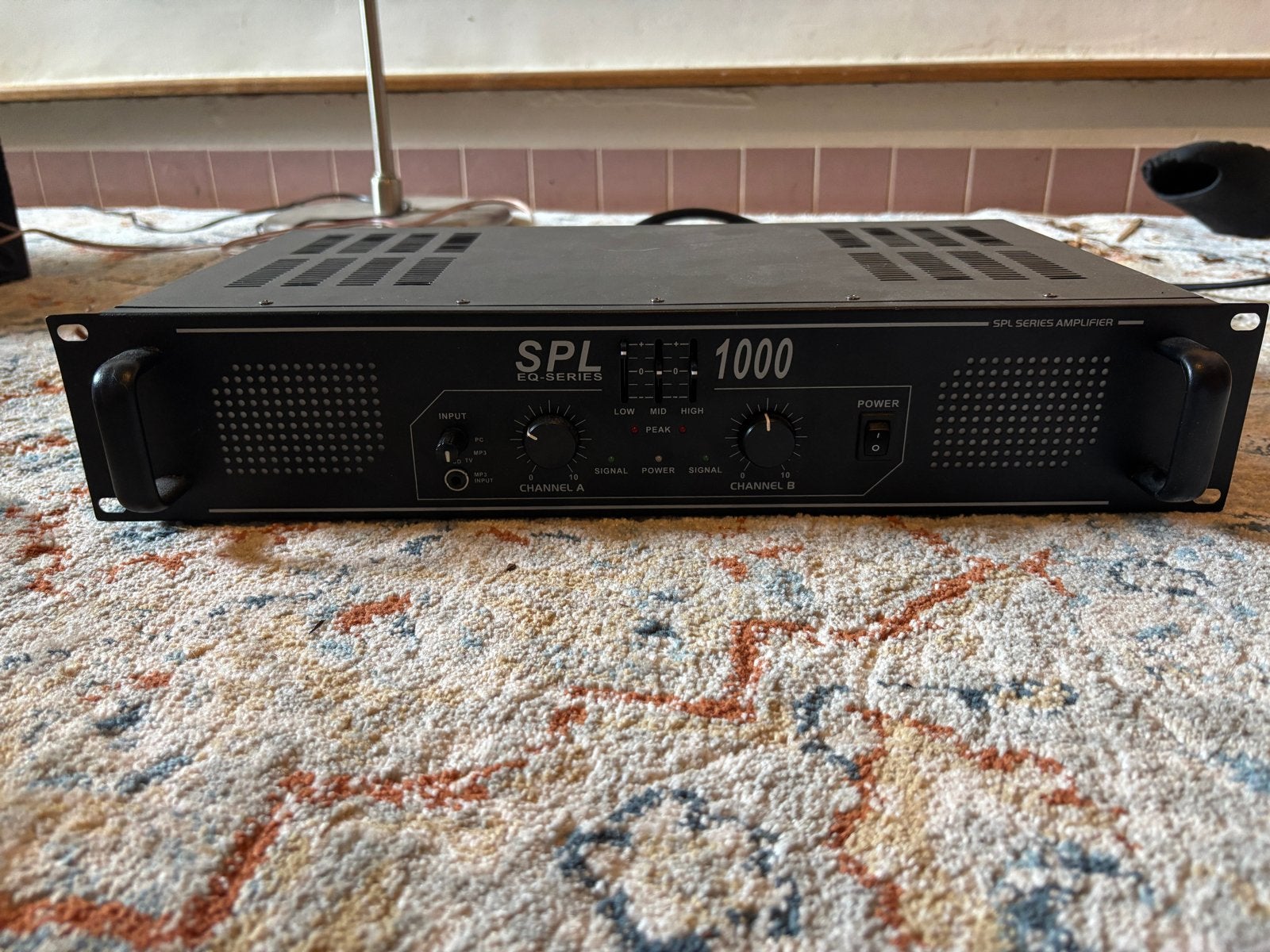 Foto 5 van Pioneer Serato DDJ-SR DJ-set met speakers en versterker