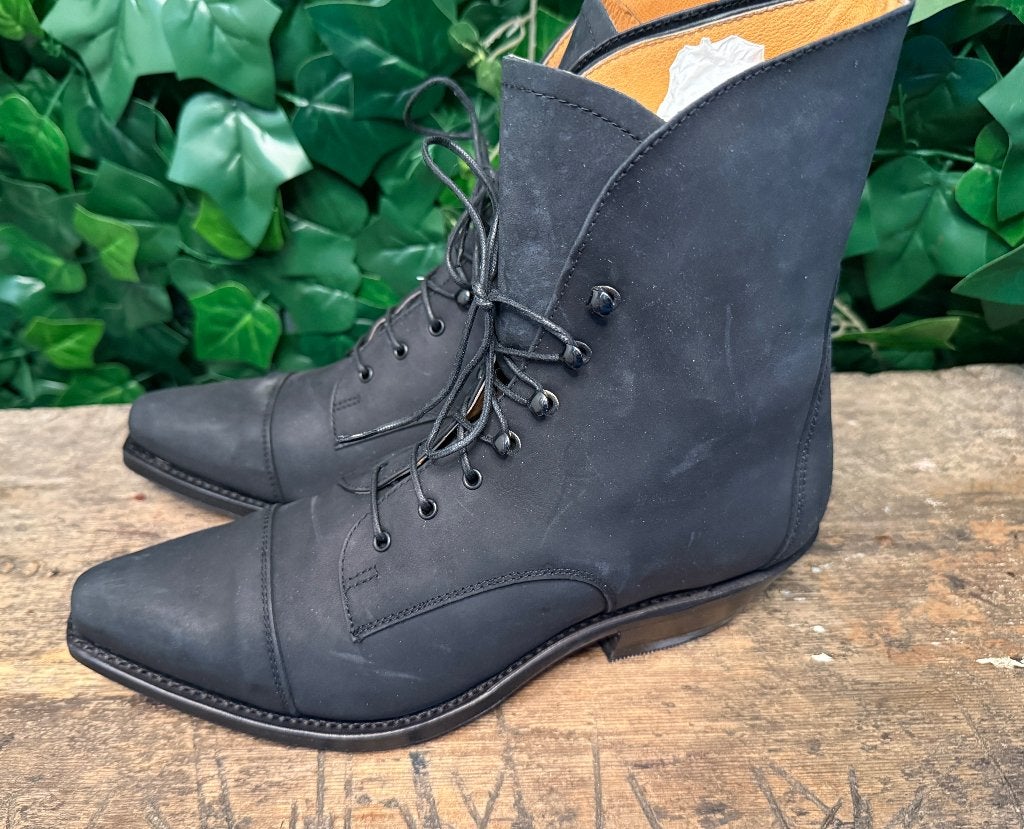 prachtige Nieuwe victoriaanse rijglaarsje  Sendra maat 40, Kleding | Dames, Schoenen, Sendra, Zwart, Lage of Enkellaarzen, Nieuw