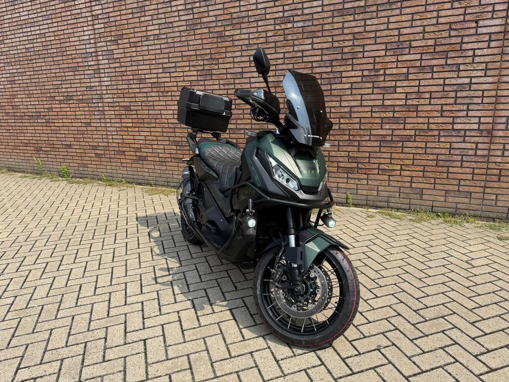Honda Scooter NC 750 X-ADV AKRA-CUSTOM ZADEL, Motoren, Motoren | Honda, Scooter, 745 cc, Bedrijf, Meer dan 35 kW