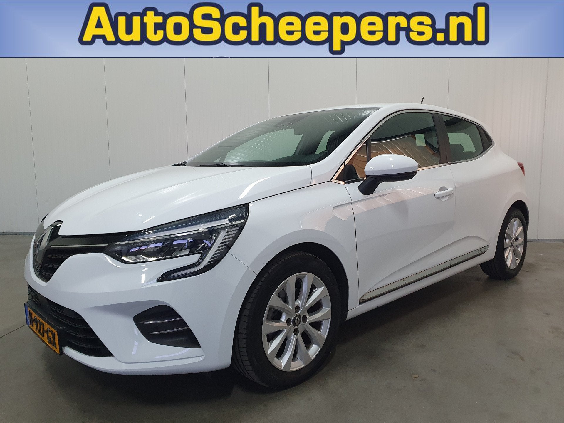Renault Clio 1.3 TCe Intens CLIMA/CARPLAY/CRUISE/CAMERA/LMV, Auto's, Stof, Gebruikt, Euro 6, 4 cilinders