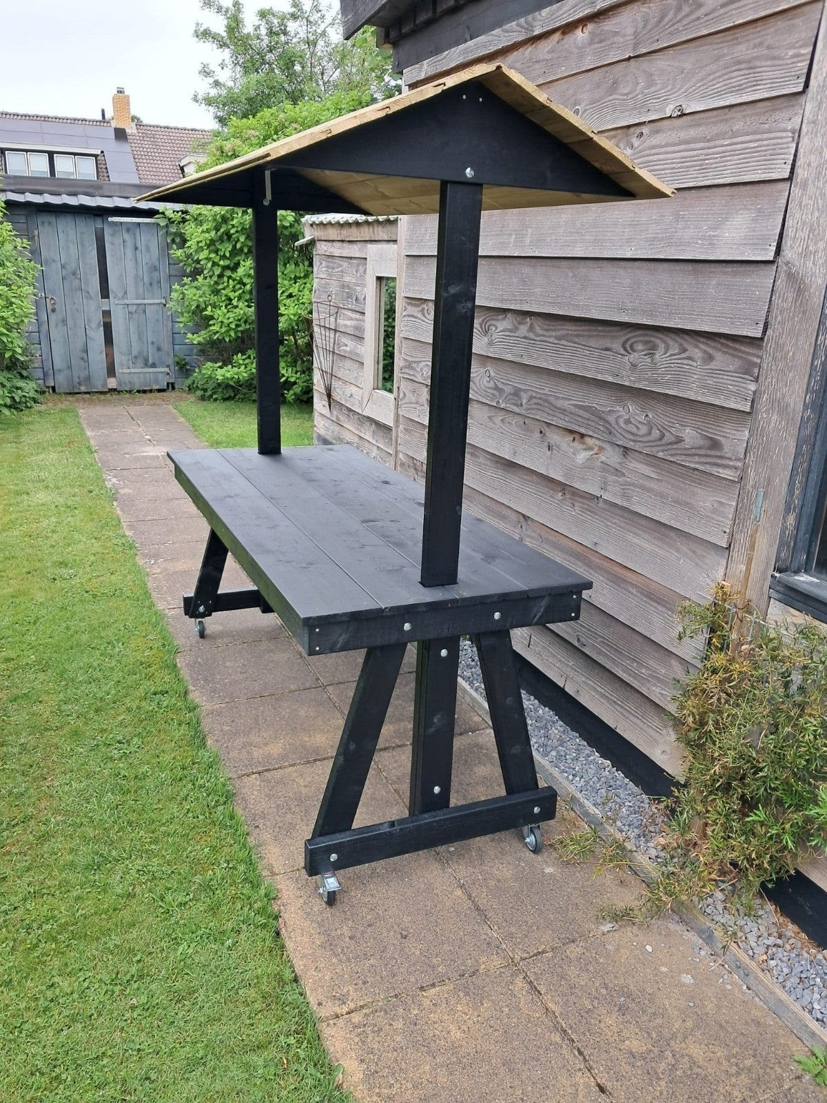Zwarte nieuwe houten marktkraam met dakje en wieltjes, Ophalen, Nieuw, Rechthoekig, Hout