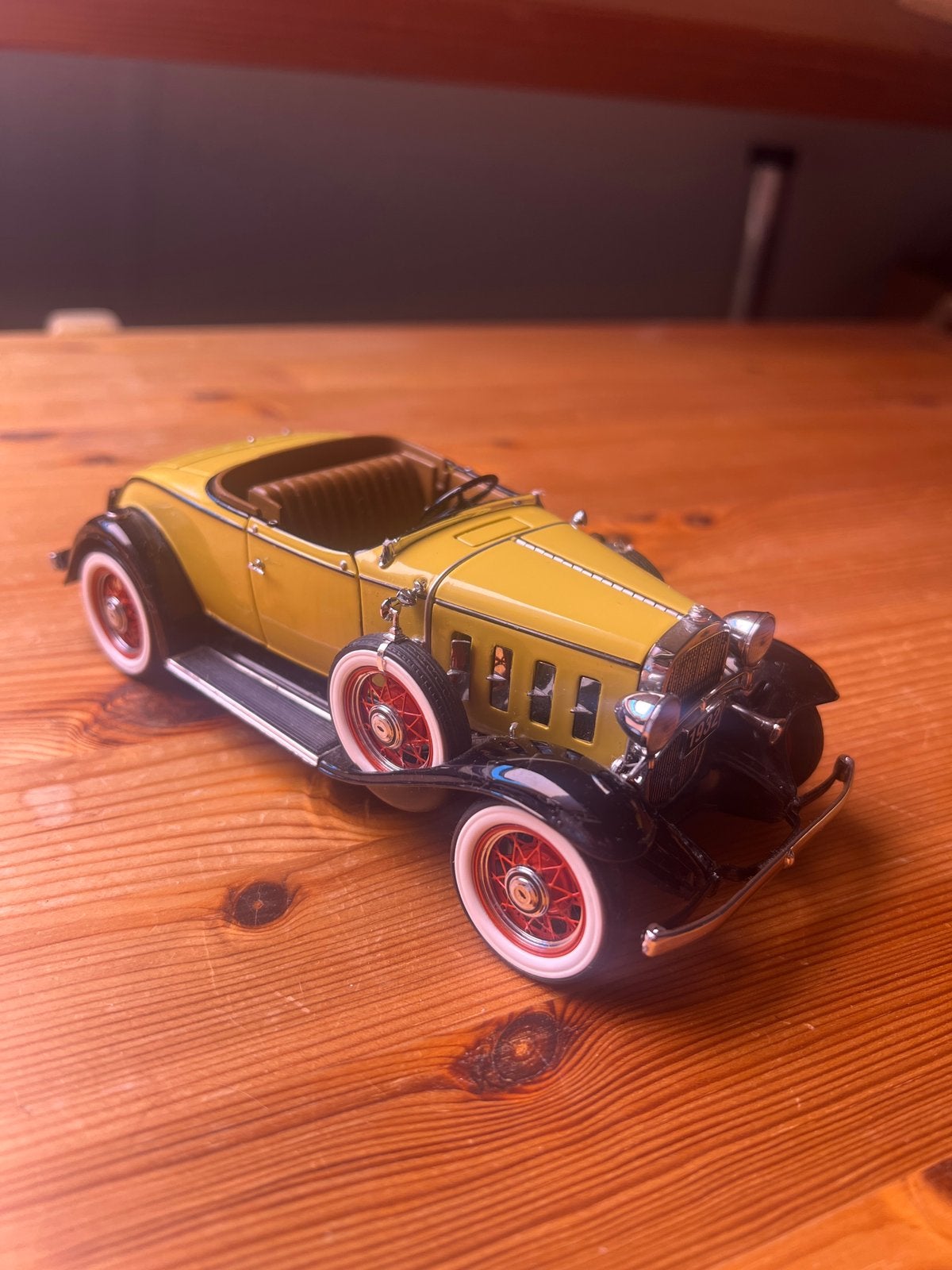 1932 Chevy Confederate Roadster 1:24 Franklin Mint B11YF76, Ophalen, Zo goed als nieuw, Auto