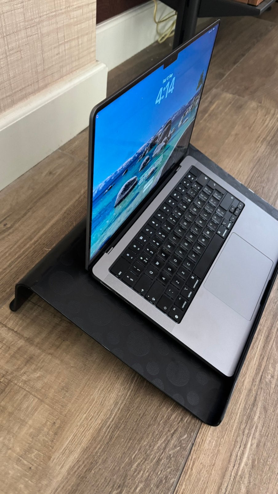 IKEA Brada laptopstandaard/kookboekstandaard zwart, Ophalen, Zo goed als nieuw, Ikea