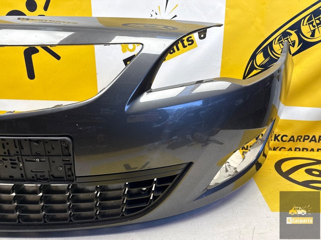 Voorbumper Opel Astra J 2009-2015 13264403, Auto-onderdelen, Carrosserie en Plaatwerk, Gebruikt, Voor, Opel Automobile GmbH, Ophalen of Verzenden