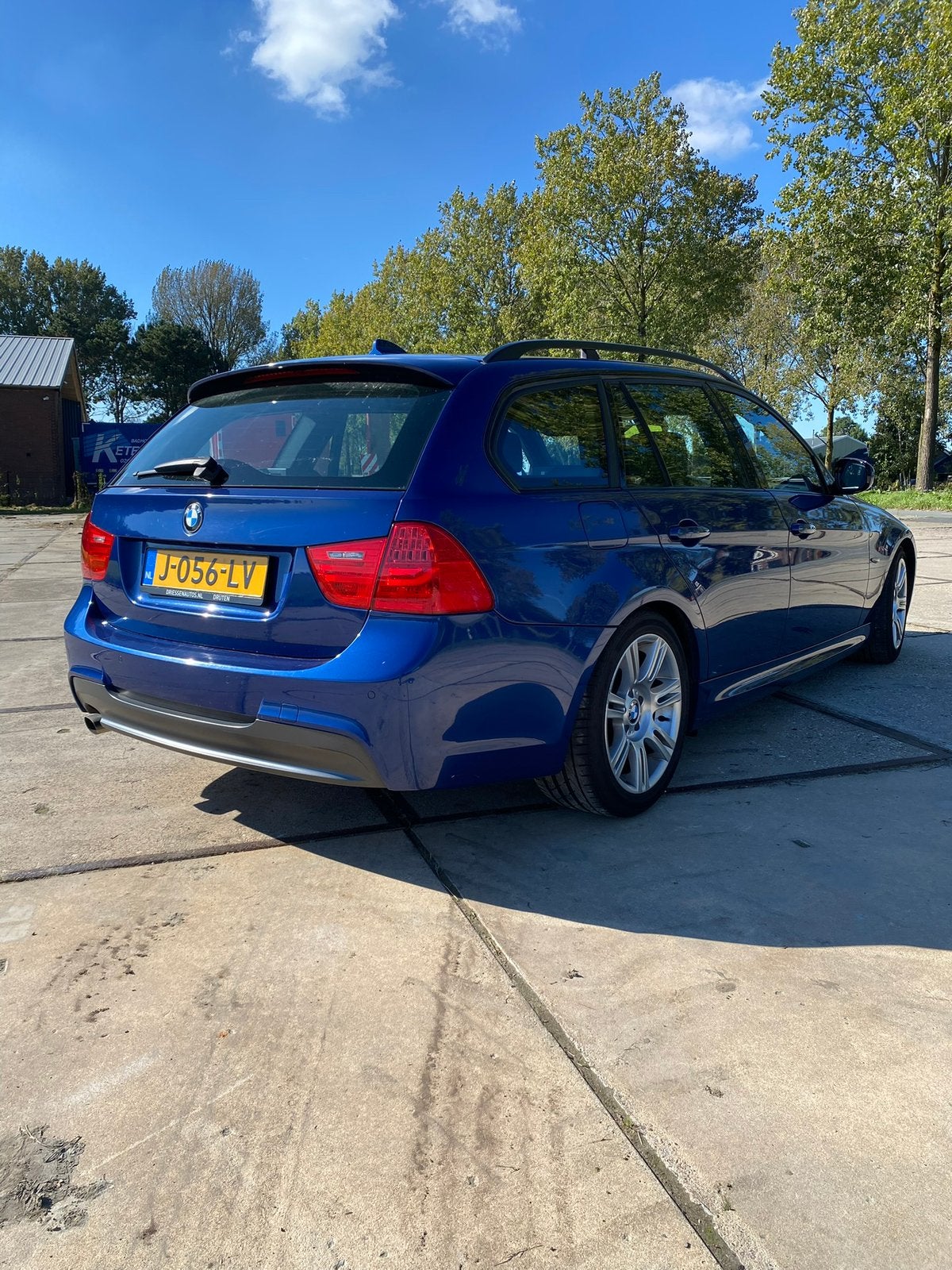 BMW 3-Serie 2.0 I 320i Touring 2010, Achterwielaandrijving, 1995 cc, 4 cilinders, Blauw