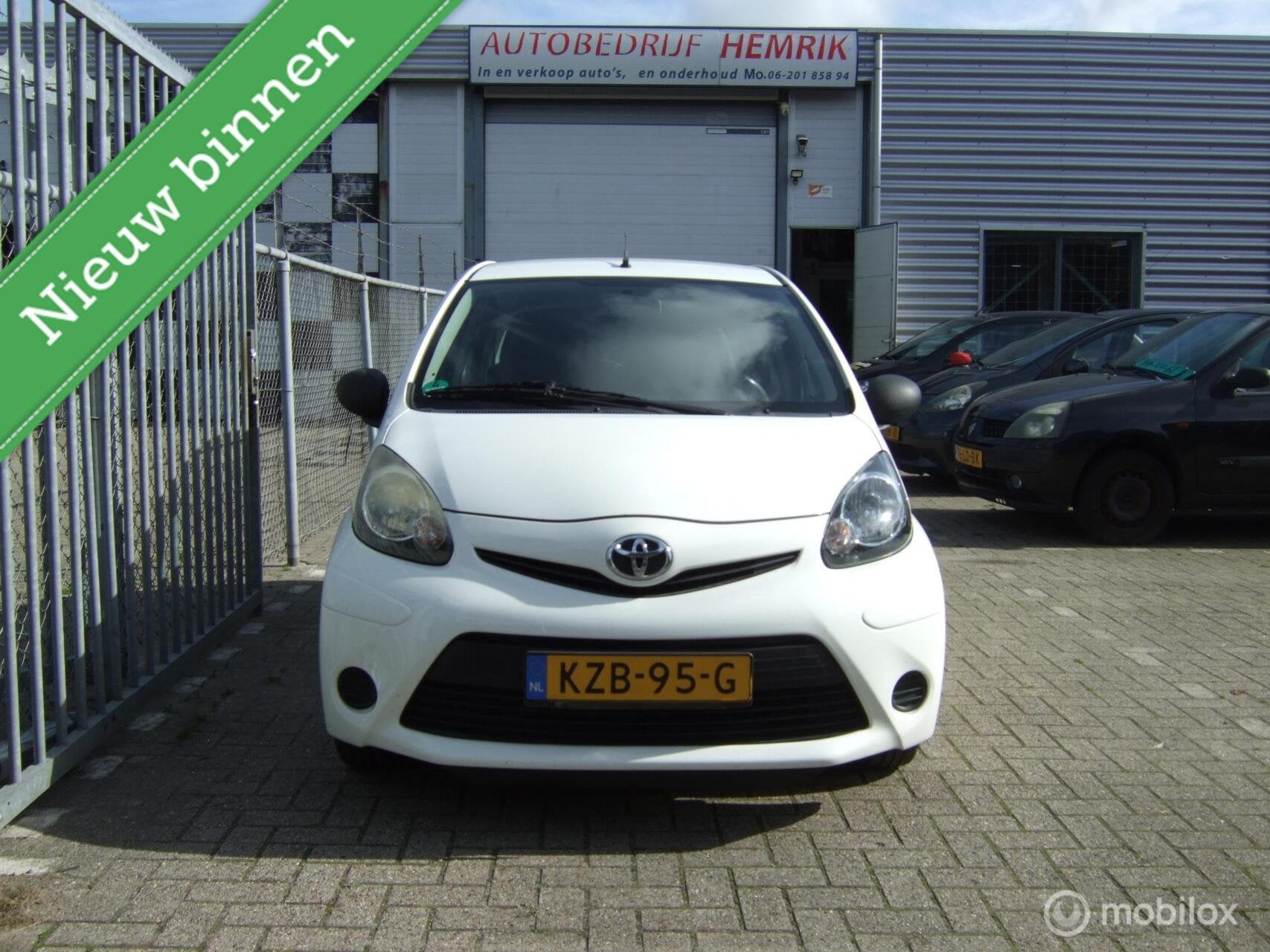 Toyota Aygo 1.0 VVT-i x-clusiv, Auto's, Voorwielaandrijving, Euro 5, Stof, Gebruikt