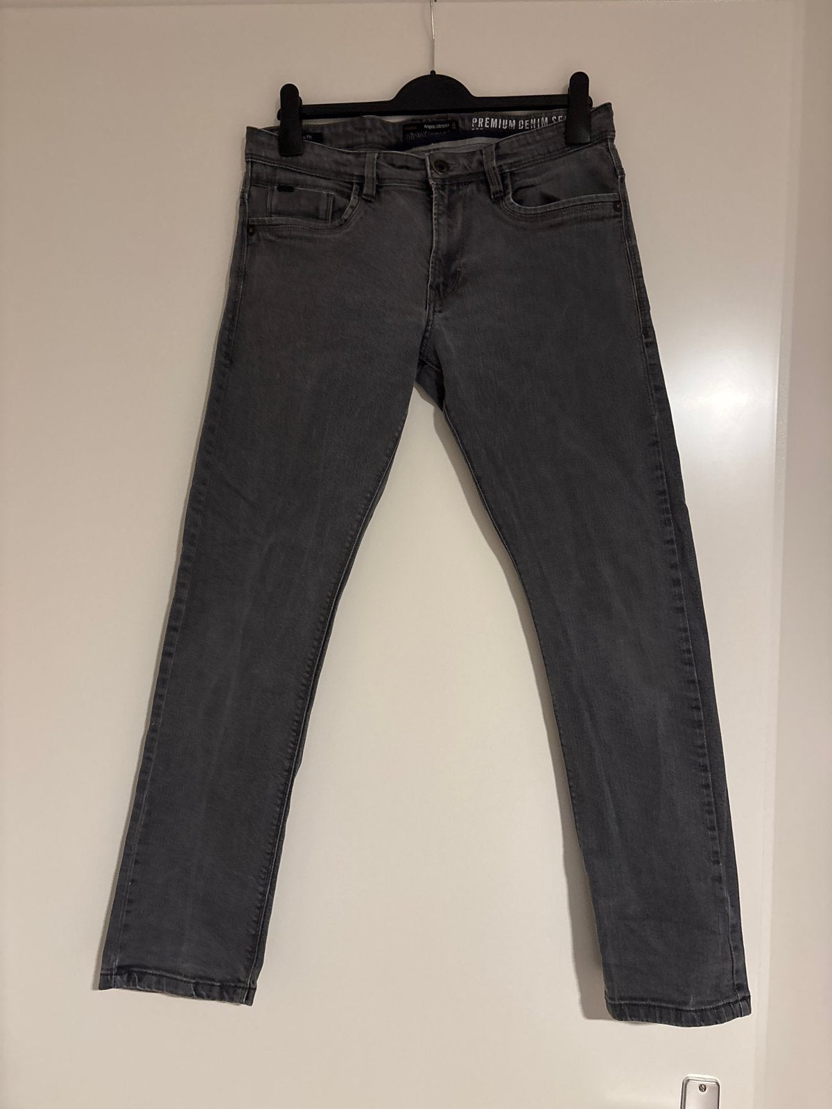URBNDIST Slim Fit Jeans - Grijs (W34/L32), Kleding | Heren, Ophalen of Verzenden, Zo goed als nieuw, Grijs, W33 - W34 (confectie 48/50)