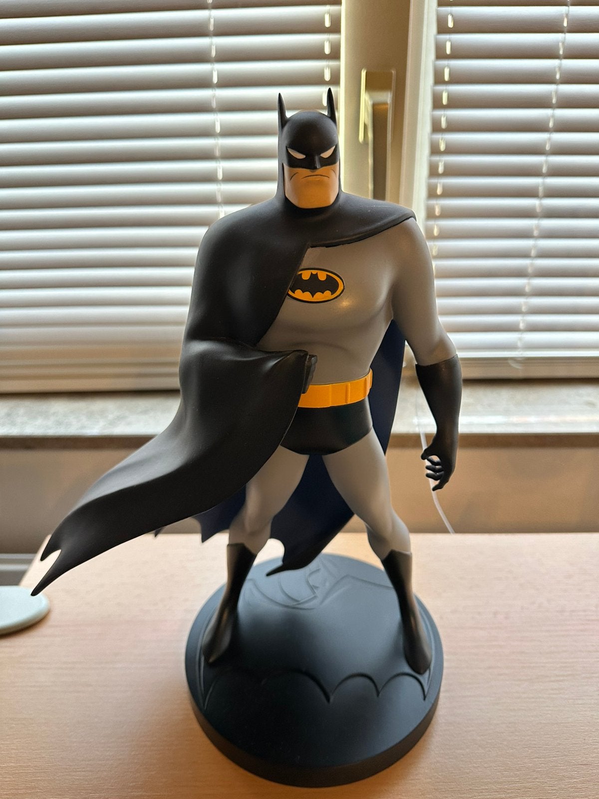 batman animated statue van eaglemoss mega figurine, Ophalen of Verzenden, Zo goed als nieuw, Tv, Beeldje, Replica of Model