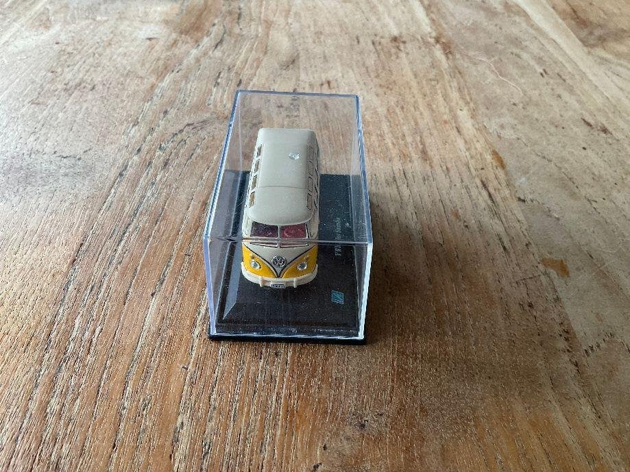 volkswagen miniatuur in doosje VW bus schaalmodel, Ophalen of Verzenden, Zo goed als nieuw, Auto, Overige merken