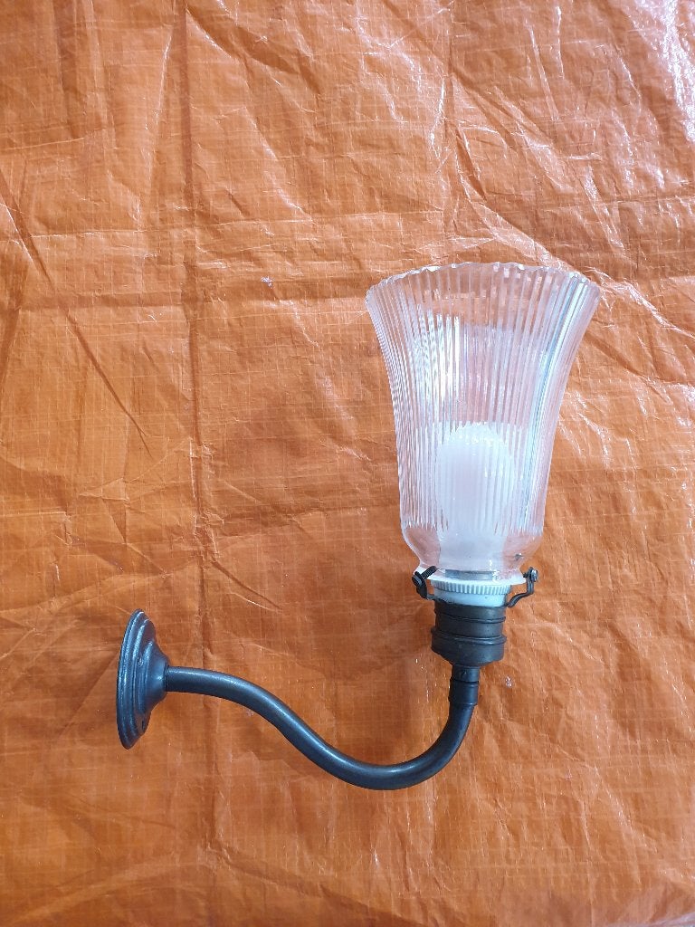 Wandlamp met kelk, Ophalen
