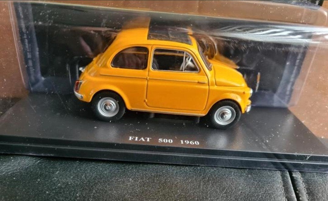 Atlas Fiat 500 geel 1960 nieuw in verpakking 1:24, Hobby en Vrije tijd, Ophalen of Verzenden, Nieuw, Auto, Overige merken