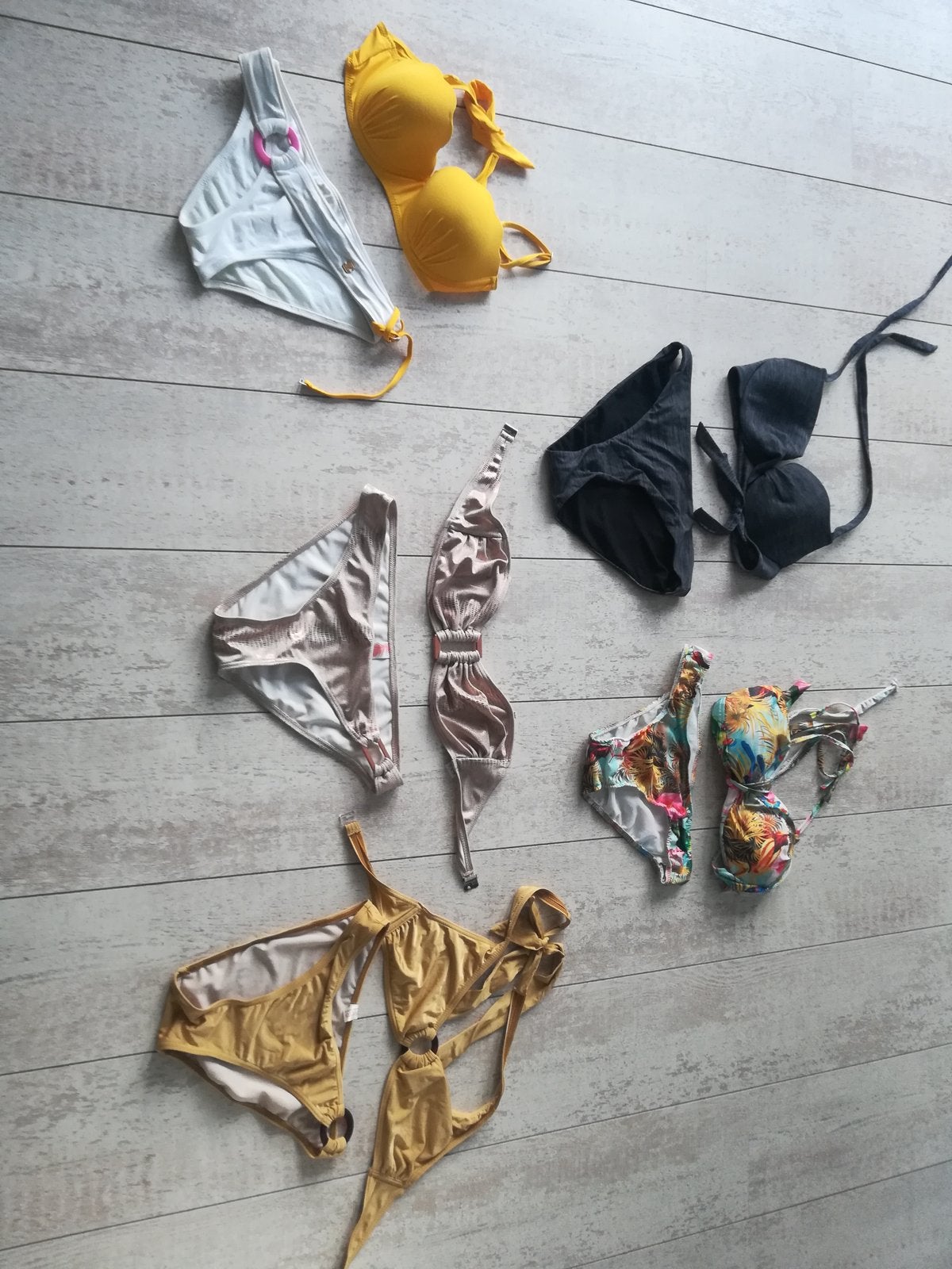 Diverse bikini's en zwemkleding 36 B- Verschillende stijlen, Ophalen of Verzenden, Gedragen, Overige kleuren, Bikini