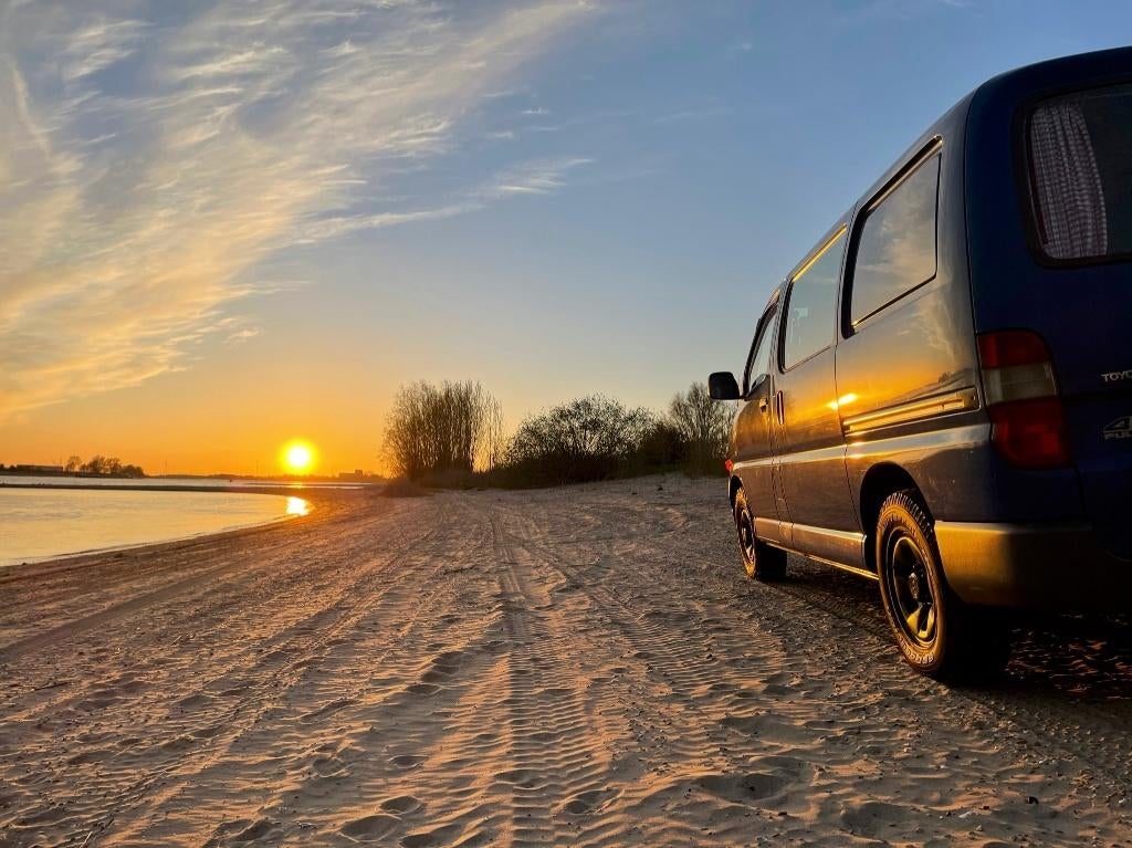 Caravans And Camping Uniek