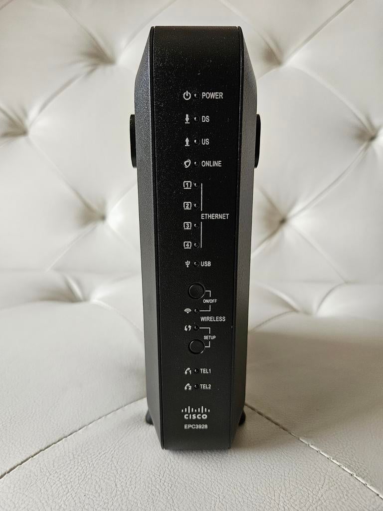 Cisco modem EPC3928AD, Ophalen of Verzenden, Zo goed als nieuw, Router met modem, Cisco