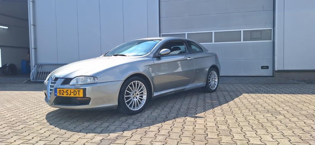 Alfa Romeo GT 2.0 JTS 2027APK/CRUISE/IJSKOUDE AIRCO!!, Voorwielaandrijving, 400 kg, Bedrijf, Handgeschakeld