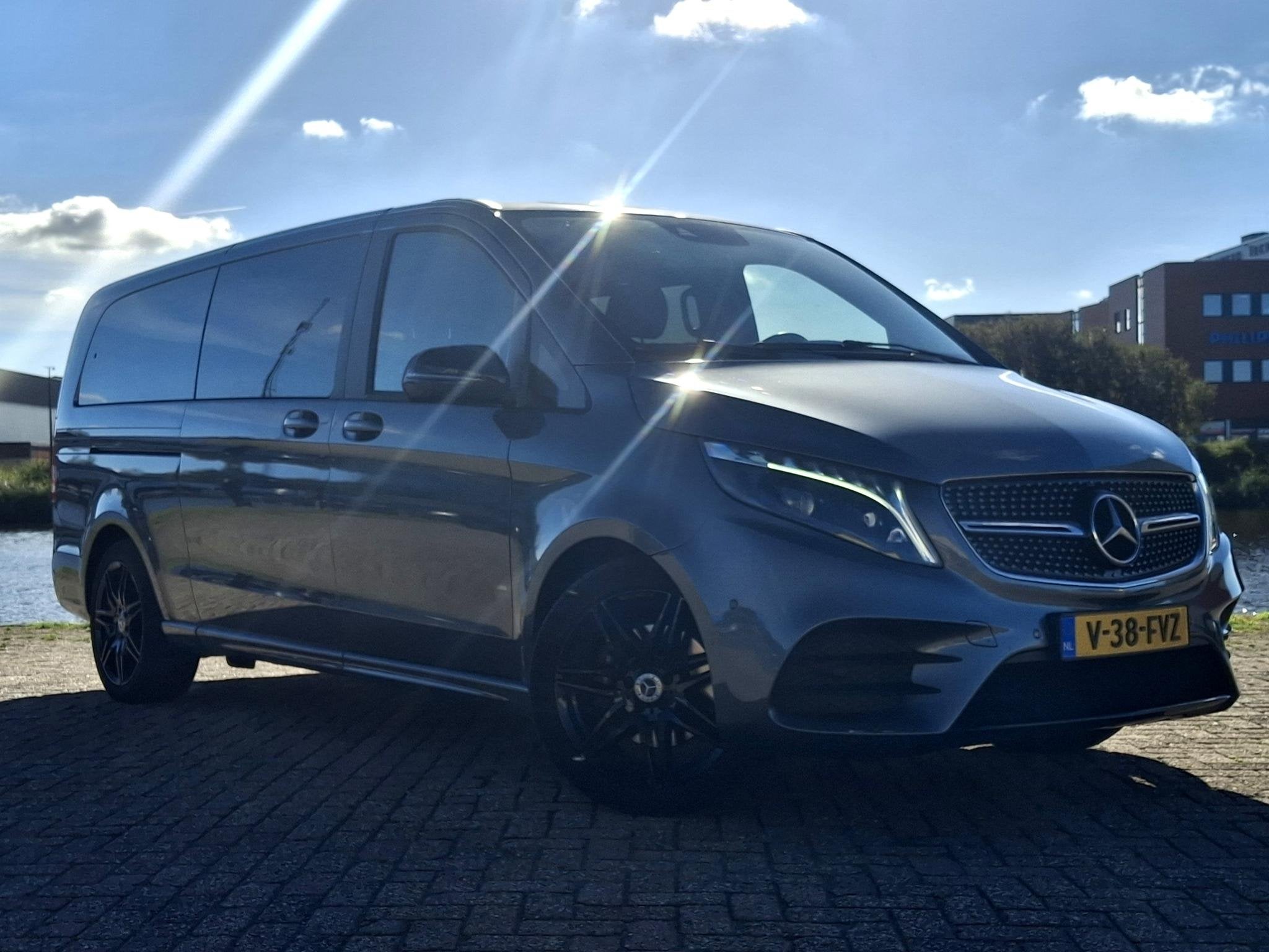 Mercedes-Benz V-klasse 300d Extra Lang DC | XXL | AMG | BURM, Gebruikt, 4 cilinders, 2384 kg, 2500 kg