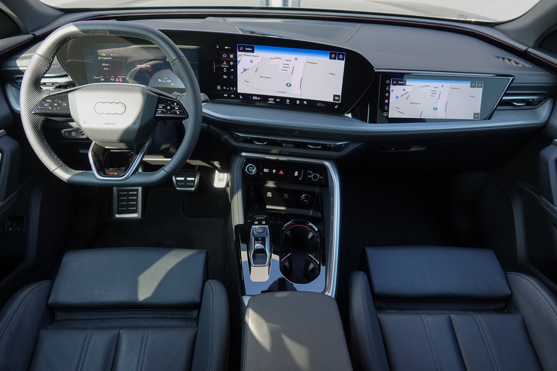 Audi Q5 e-hybrid 367Pk | Quattro | Luchtvering | S-Line | MM, Automaat, Automatische klimaatregeling, Gebruikt, Zwart