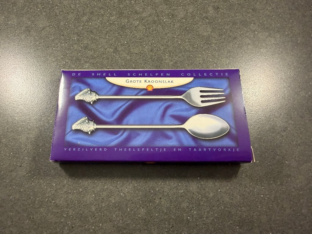 Verzilverd theelepeltje en taartvorkje - Grote Kroonslak, Ophalen of Verzenden