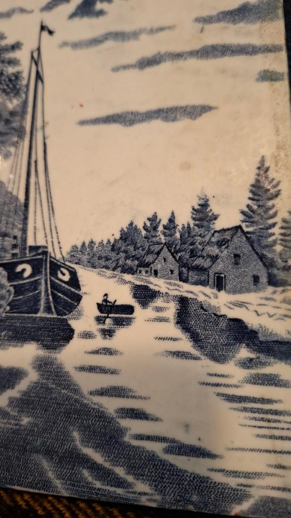 Brocant delfsblauw tegeltje zeilboot water wolken, Ophalen of Verzenden