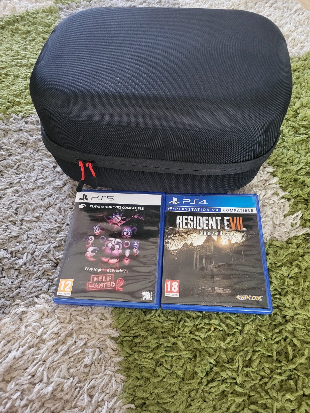 PS VR2 met 2 games (Five Nights at Freddy's, Resident Evil), Spelcomputers en Games, Virtual Reality, Ophalen of Verzenden, Zo goed als nieuw