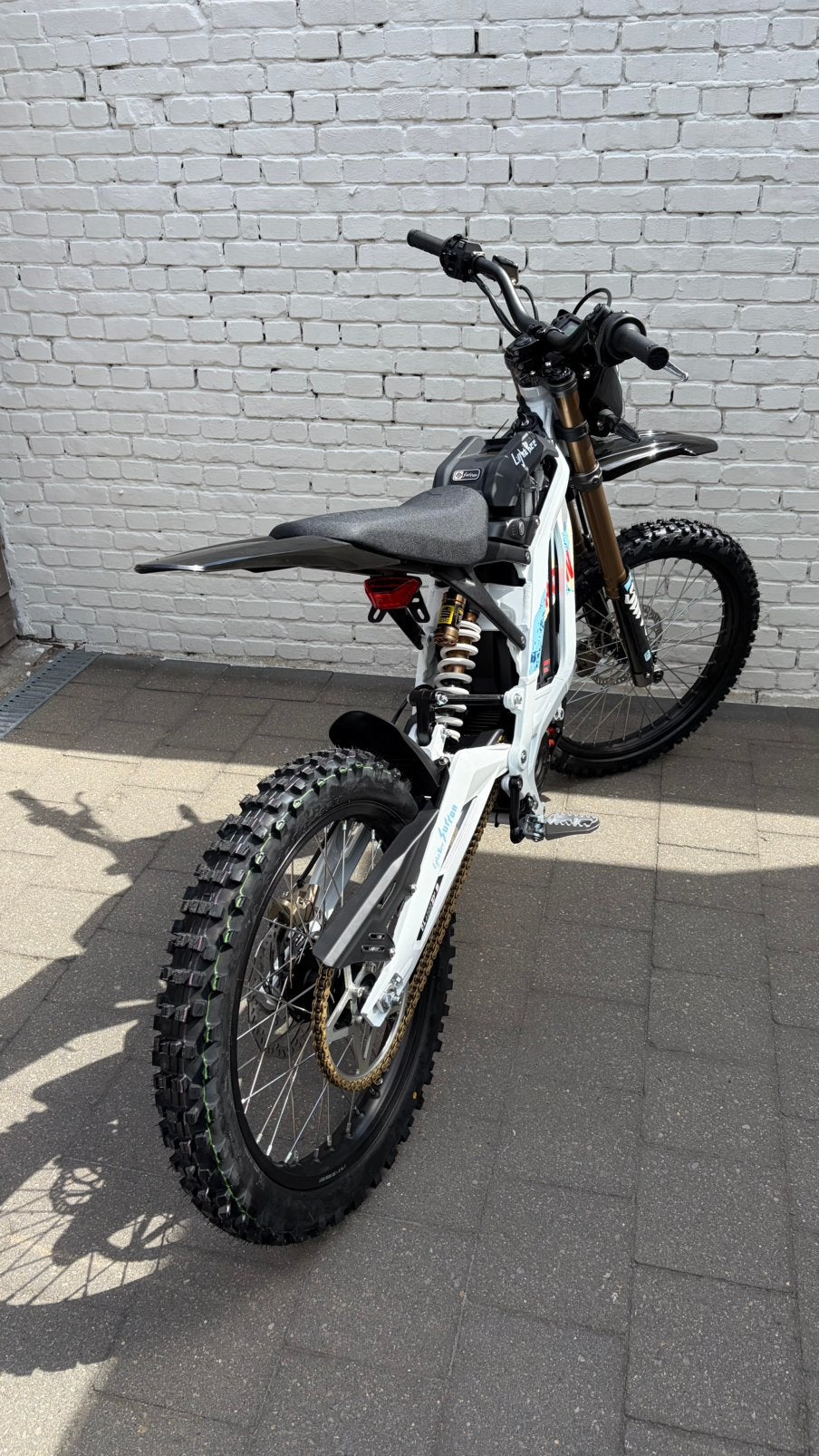 SurRon Light bee (straat legaal), Fietsen en Brommers, Brommers | Crossbrommers, Ophalen, Zo goed als nieuw, Overige merken