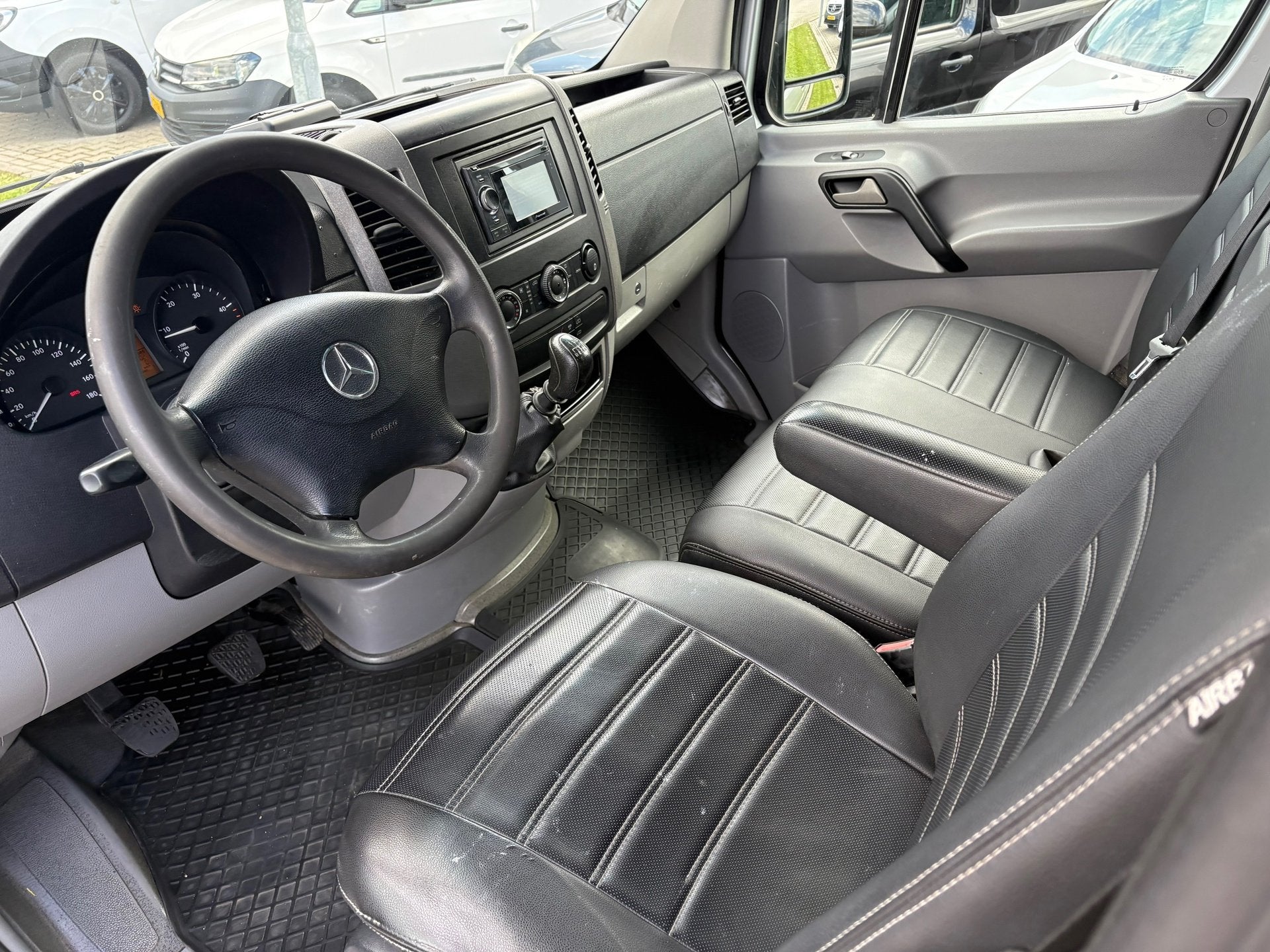 Mercedes-Benz Sprinter 513 2.2 CDI 432 L3H2 Airco, Auto's, Euro 5, Gebruikt, Zwart, 129 pk