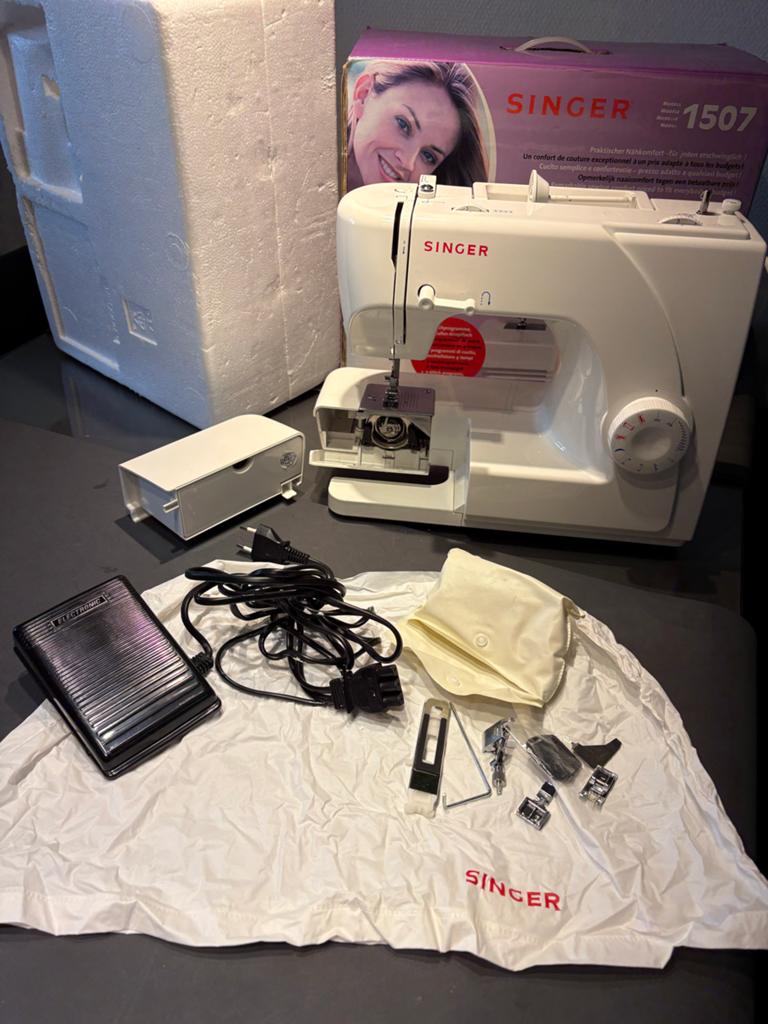 Singer 1507 Naaimachine - Zo goed als nieuw, Ophalen of Verzenden, Zo goed als nieuw, Naaimachine, Singer