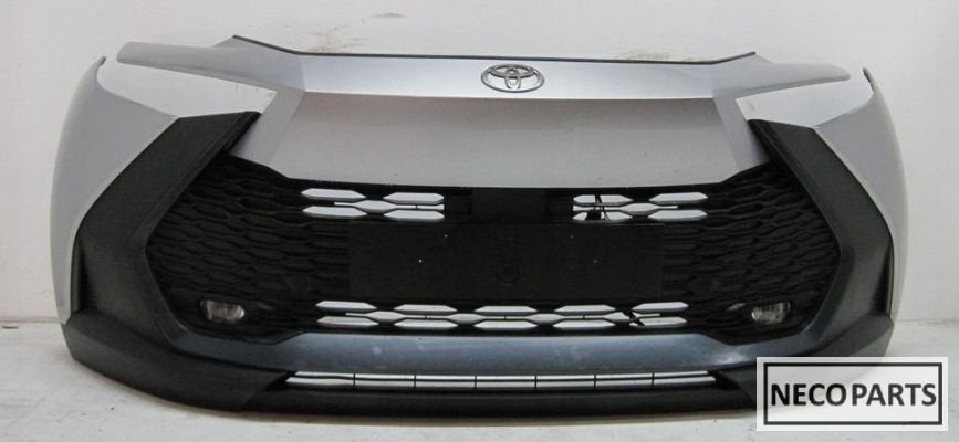 TOYOTA HILUX VOORBUMPER COMPLEET ORIGINEEL ALLES LEVERBAAR!!, Gebruikt, -, Voor, -