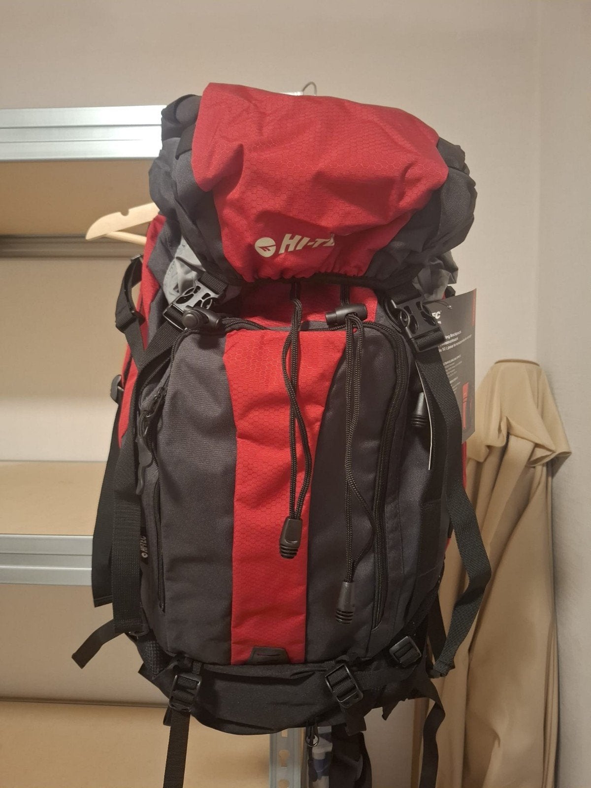 Hi-Tec 50L Hiking/Travelling Backpack

NIEUW, Sieraden, Tassen en Uiterlijk, Ophalen, Nieuw, 40 cm of meer, Overige merken