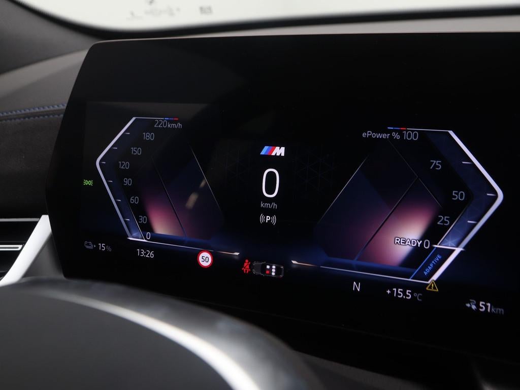BMW iX2 eDrive20 67 kWh M Sport Edition (bj 2025, automaat), Auto's, BMW, IX2, Met garantie (alle), 33 min, Zwart