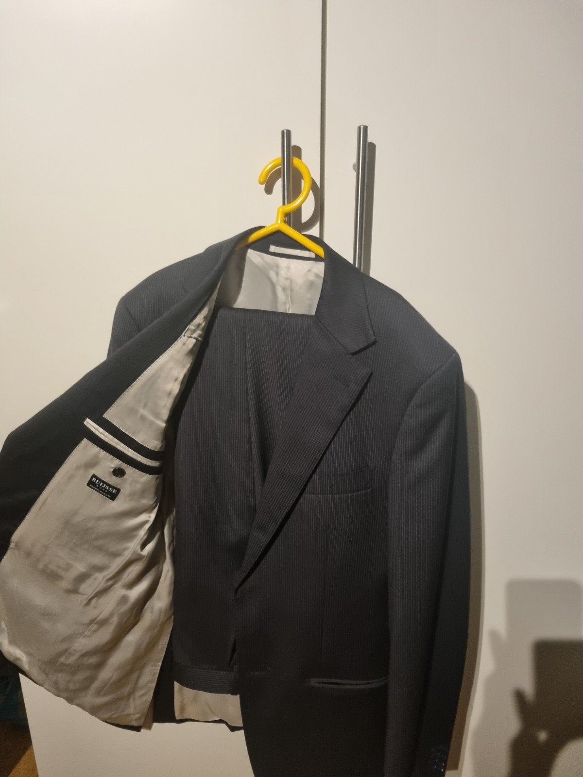 Stijlvol herenpak - Donkerblauw met krijtstreep, Kleding | Heren, Maat 52/54 (L), Onbekend, Blauw, Ophalen of Verzenden