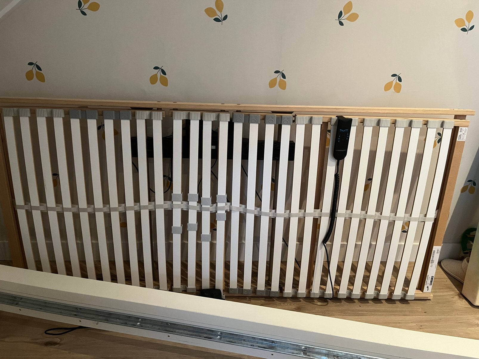 Elektrisch verstelbare lattenbodem, Ophalen, Gebruikt, 90 cm, Eenpersoons