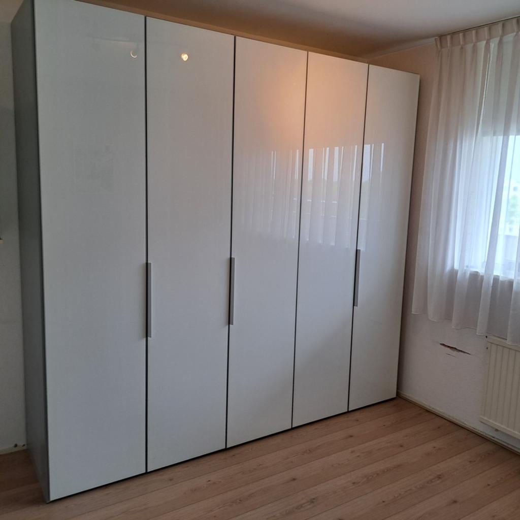 Grote witte kledingkast met 5 deuren, Ophalen, Gebruikt, 200 cm of meer, 200 cm of meer