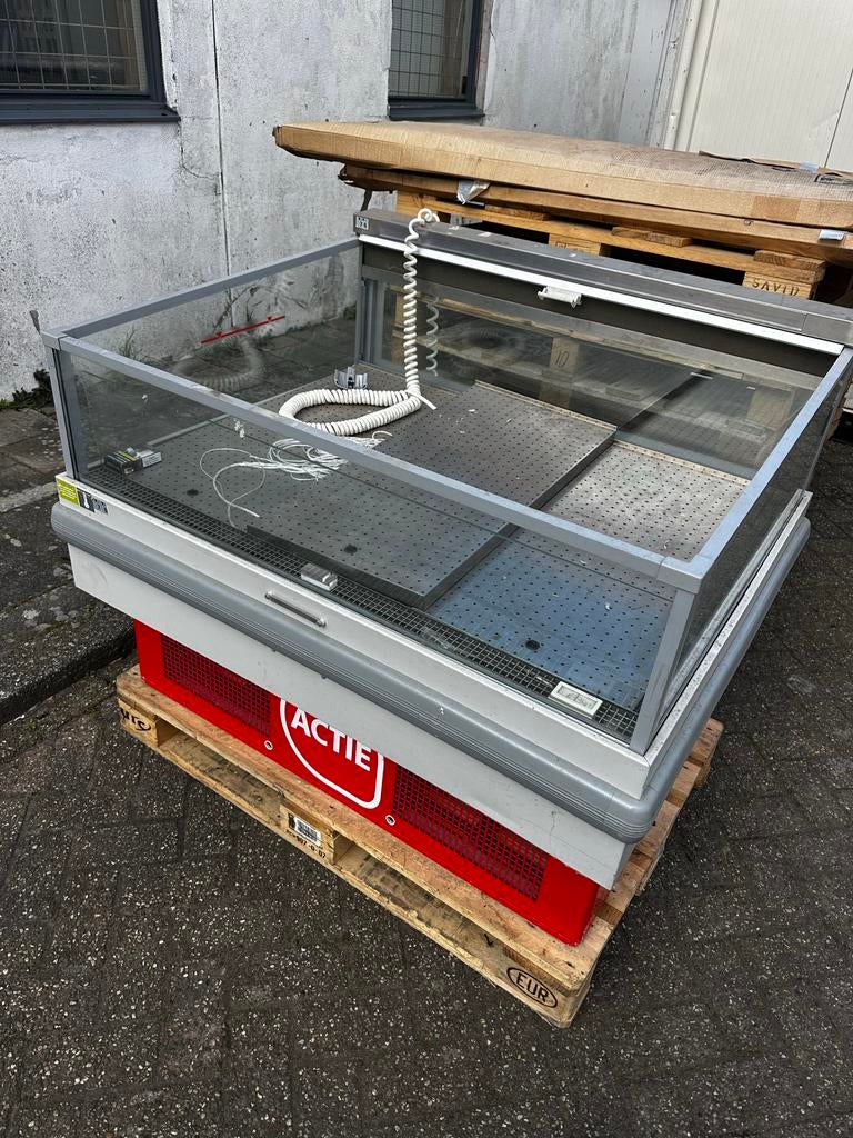 Koelvitrine JORDÃO werkt, heeft wat liefde nodig, Ophalen, Gebruikt, Koelen en Vriezen