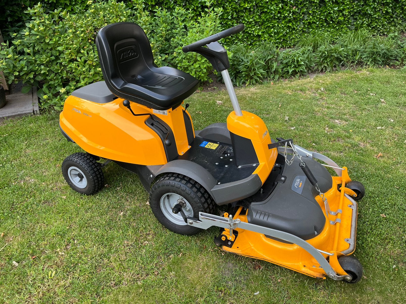 Hele mooie Stiga Villa 13, Tuin en Terras, Zitmaaiers, Ophalen, Gebruikt, Versnellingen, Minder dan 90 cm