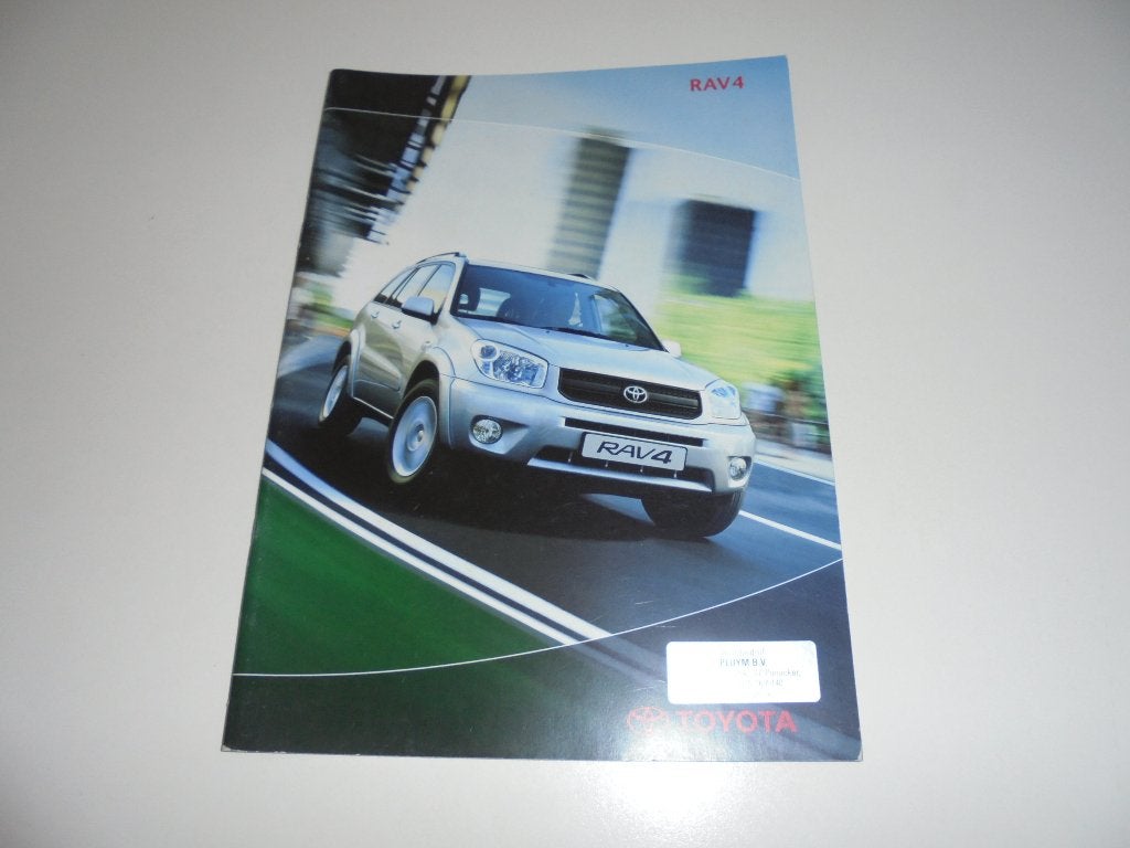 brochure Toyota RAV4   2004, Ophalen of Verzenden, Gelezen, Toyota