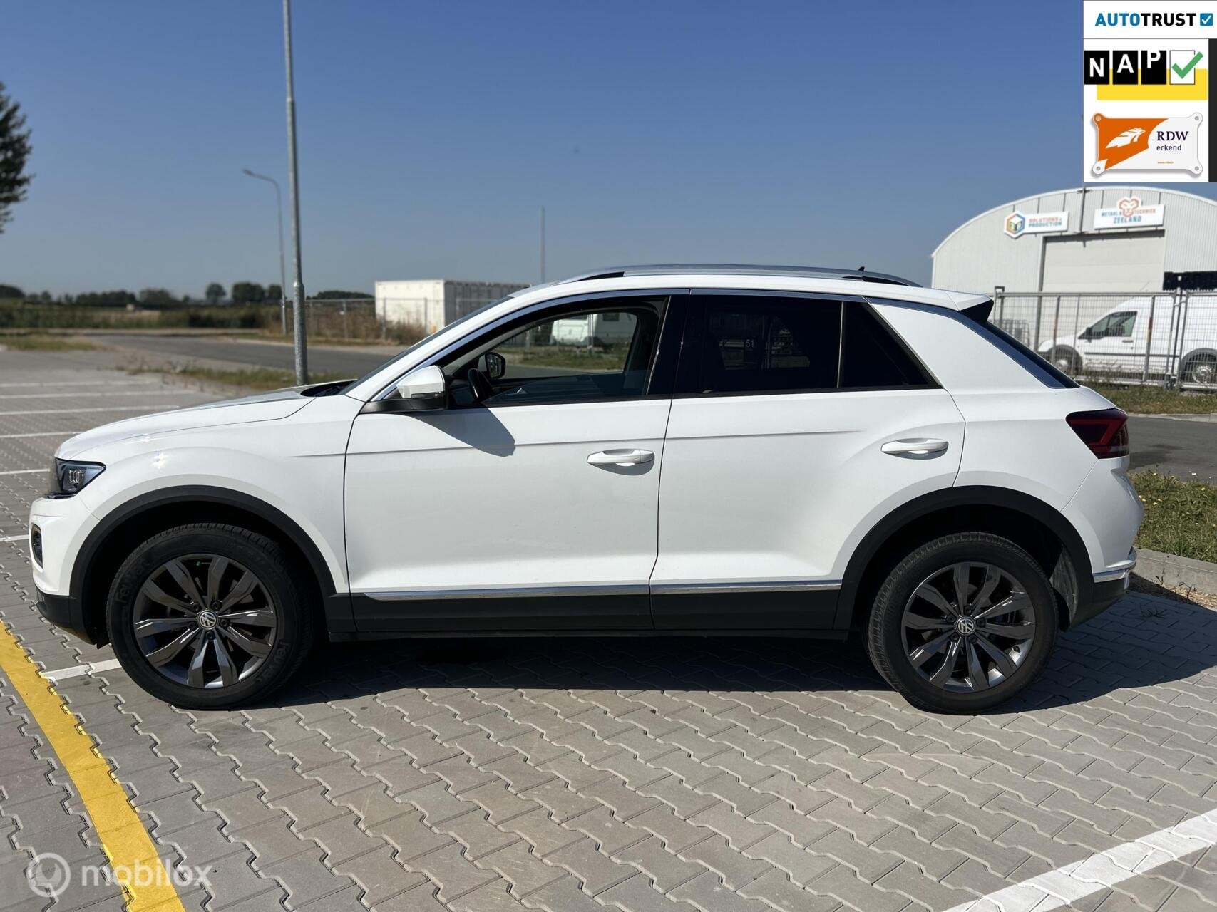 Volkswagen T-Roc 1.5 TSI Sport Business R|DSG|CRUISE CONTR|, Auto's, 1498 cc, 4 cilinders, 150 pk, Bedrijf
