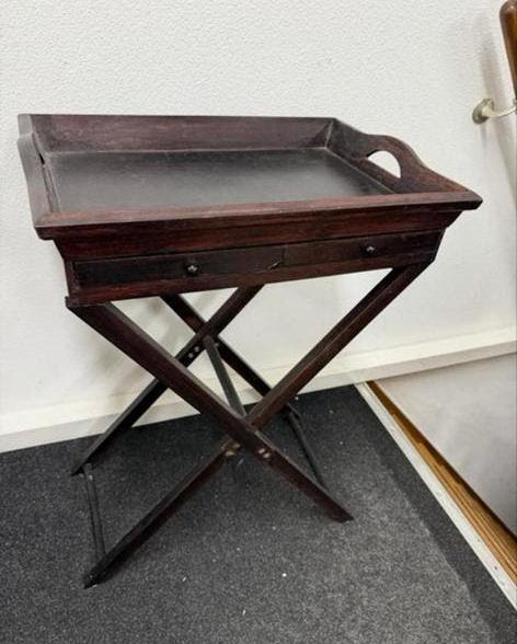 Antieke bijzettafel met dienblad en lades, Antiek en Kunst, Antiek | Meubels | Tafels, Ophalen of Verzenden