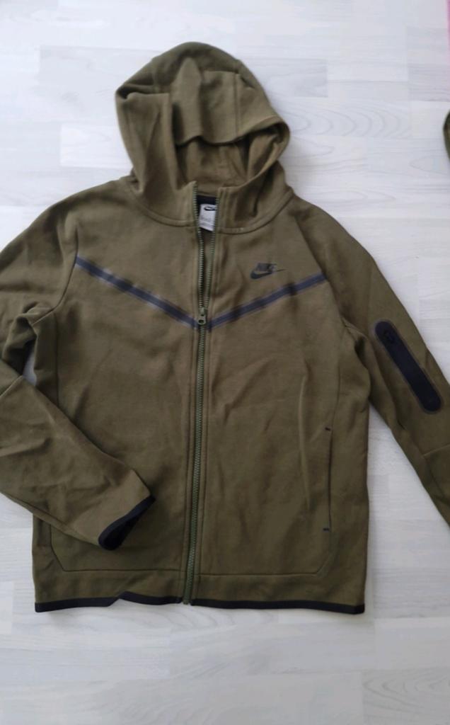 Nike Tech Fleece Pakje - Maat 158-170, Nike, Overige maten, Ophalen of Verzenden, Gedragen