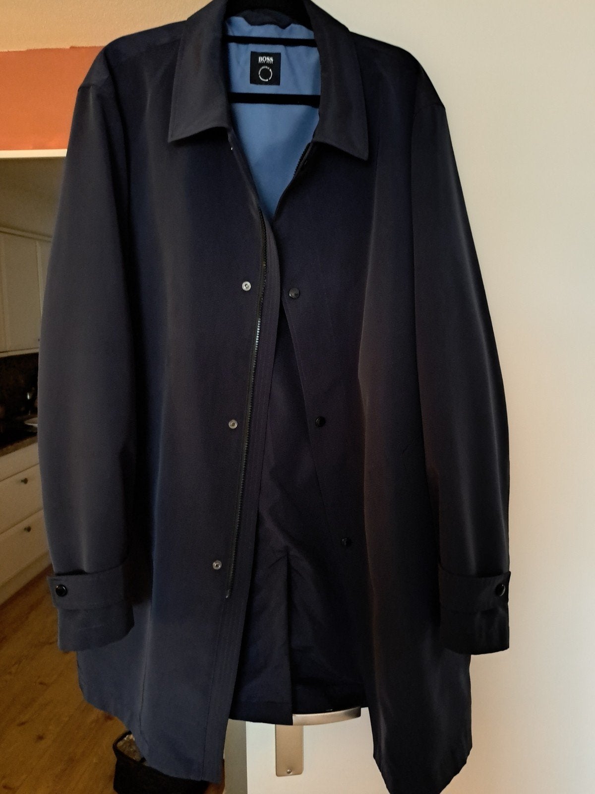 Stijlvolle BOSS Hugo Boss jas - Maat 56, Blauw, Maat 56/58 (XL), Ophalen of Verzenden, Zo goed als nieuw
