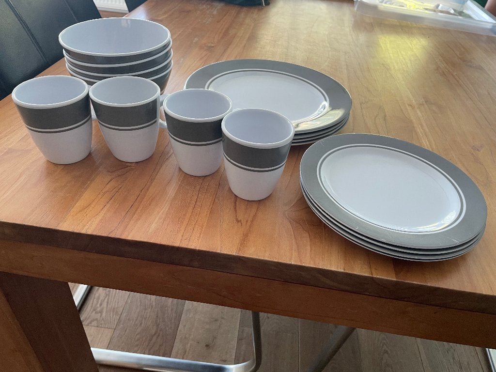 Veel Kampeerservies, Caravans en Kamperen, Kampeeraccessoires, Ophalen, Gebruikt