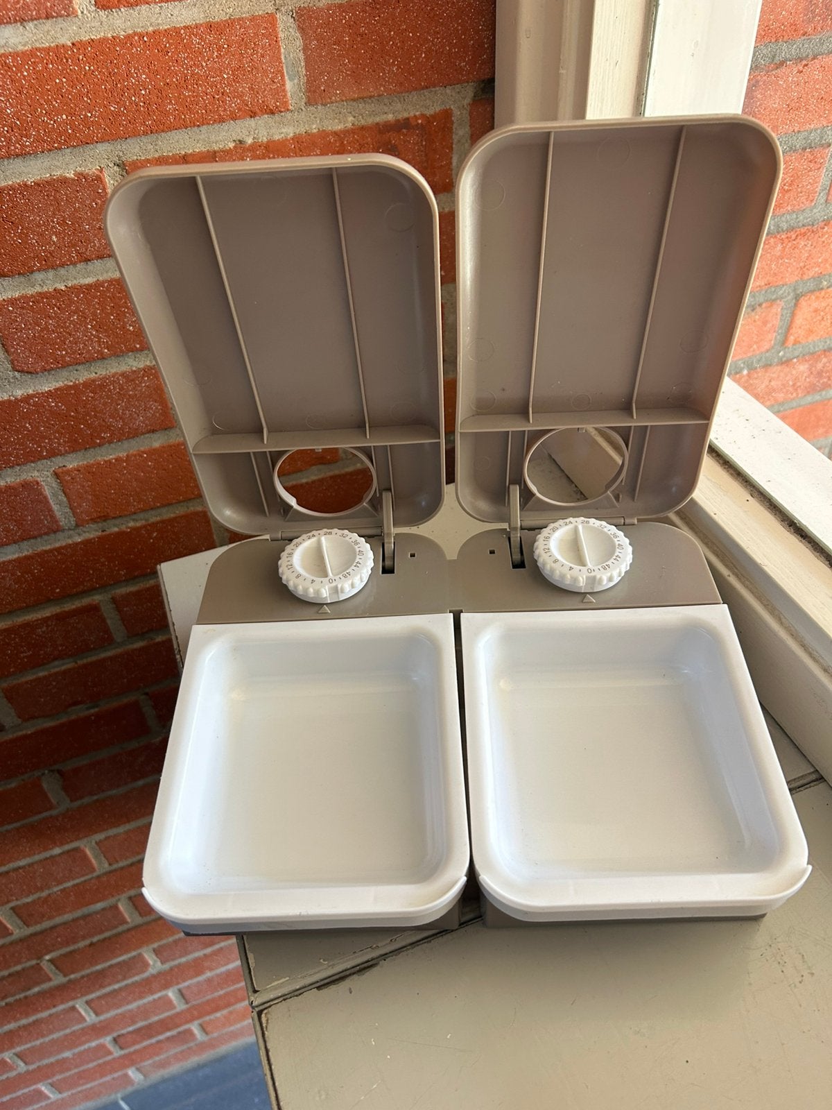 PetSafe 2-Meal Eatwell automatische voerautomaat twee losse, Dieren en Toebehoren, Ophalen of Verzenden, Automatisch, Zo goed als nieuw