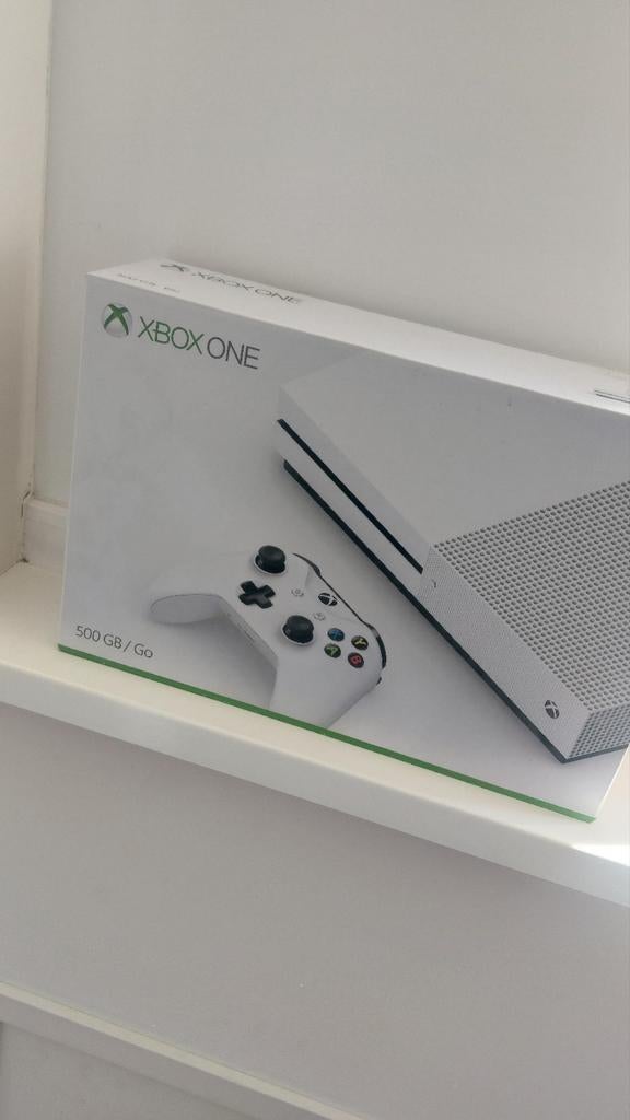 Xbox one met 2 controllers en spellen, Spelcomputers en Games, 2 spelers, Ophalen, Gebruikt, Vanaf 3 jaar