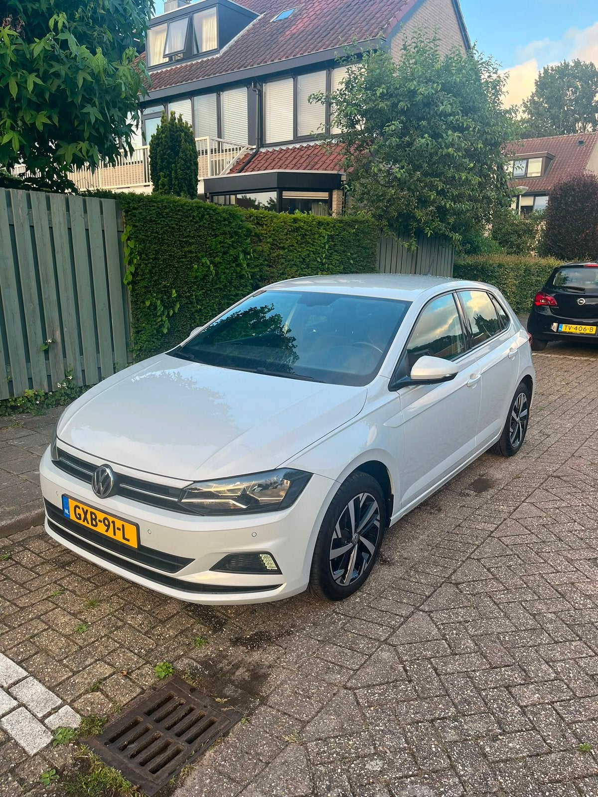 Volkswagen Polo 1.0 TSI 95pk Wit, Voorwielaandrijving, Zwart, Leder en Stof, Wit