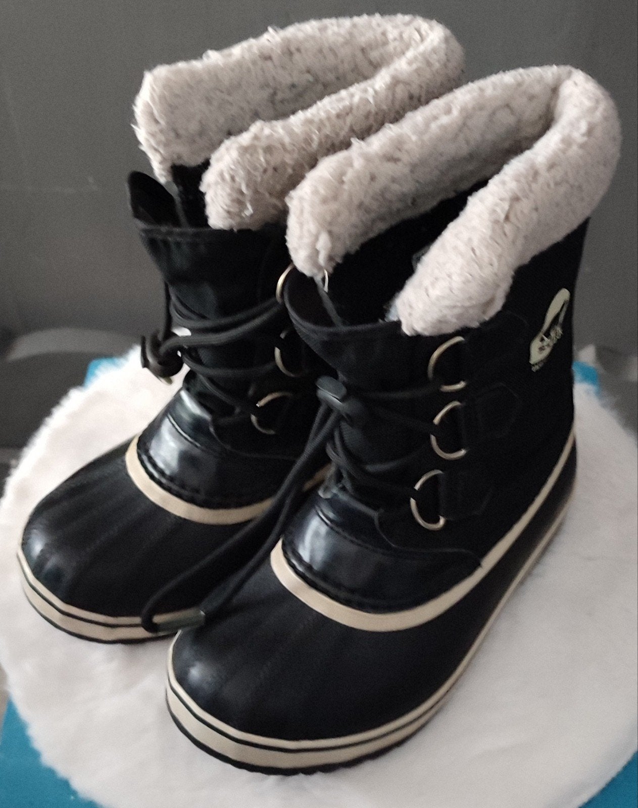 Sorel snowboots mt 33, Verzenden, Zo goed als nieuw, Jongetje of Meisje, Laarsjes