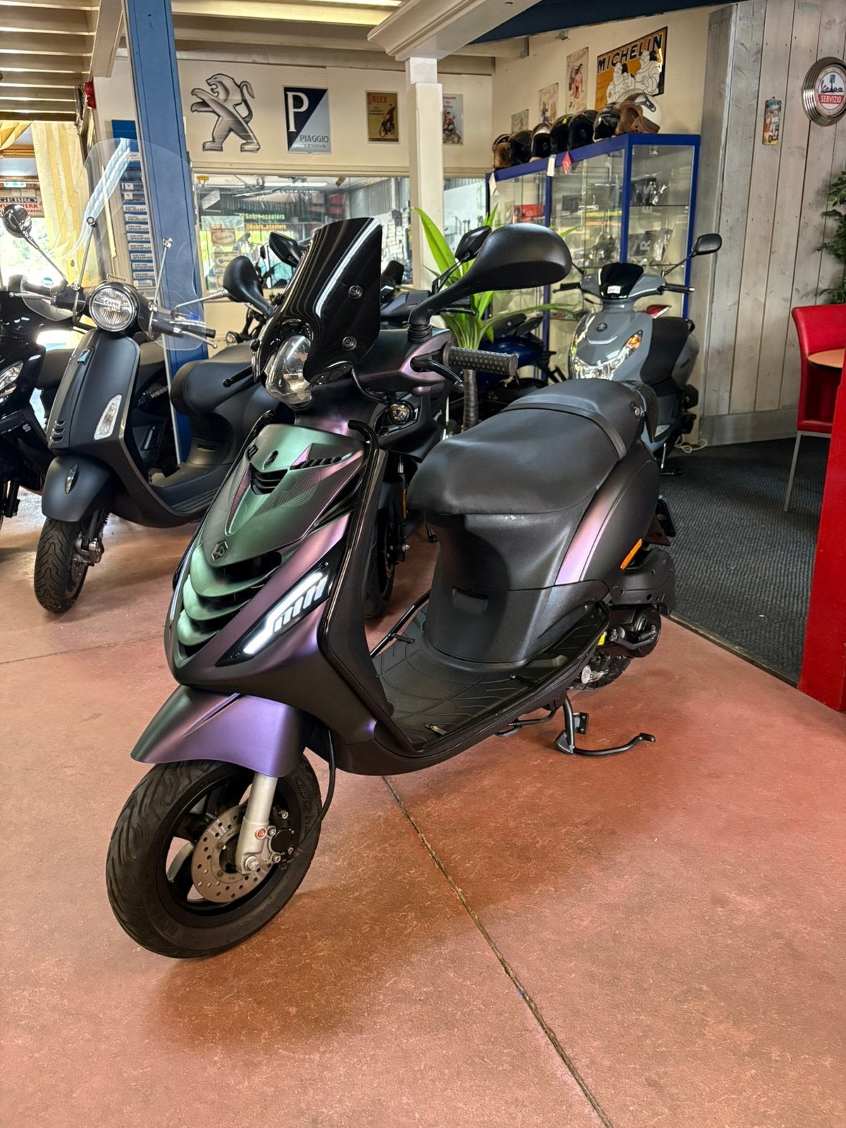 Gebro scooters: Piaggio zip SP line 25KM BJ2017, Gebruikt, Zip, Ophalen of Verzenden, Benzine