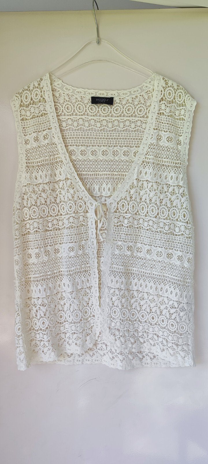Bexleys Woman wit kanten mouwloos zomers vestje , mt M/L, Kleding | Dames, Bexleys Woman, Ophalen of Verzenden, Zo goed als nieuw